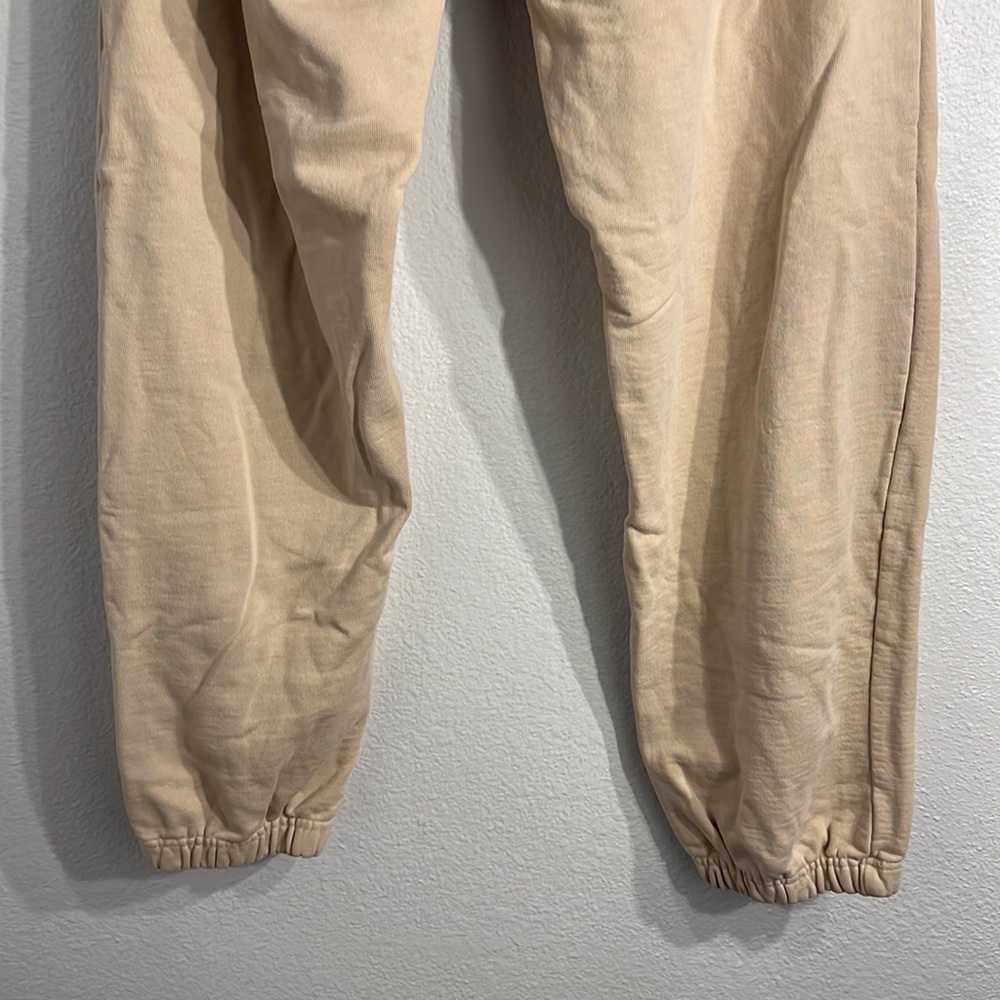 Market Laurel Wreath Sweatpants - Picture 14 of 15